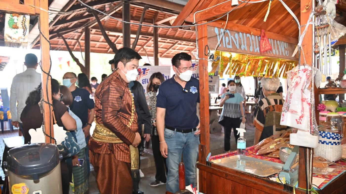 พาณิชย์ดัน “ตลาดต้องชม” กระตุ้นเศรษฐกิจชุมชน พาณิชย์ดัน “ตลาดต้องชม” กระตุ้นเศรษฐกิจชุมชน