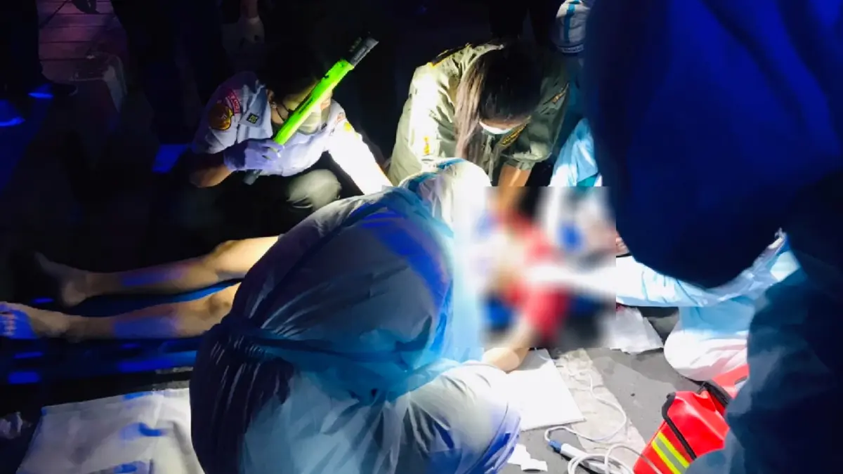 สลด หนุ่มมีแฝดสามวัย 16 ปี ปลิดชีวิตตัวเองในวันเกิด คาด เกิดจากความเครียด สลด หนุ่มมีแฝดสามวัย 16 ปี ปลิดชีวิตตัวเองในวันเกิด คาด เกิดจากความเครียด
