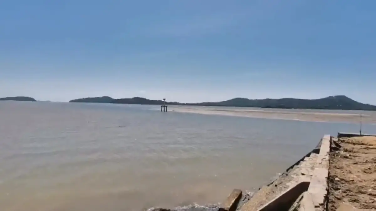 เร่งค้นหาผู้สูญหายเรือเบ็ดราวชนซากเรือจีน