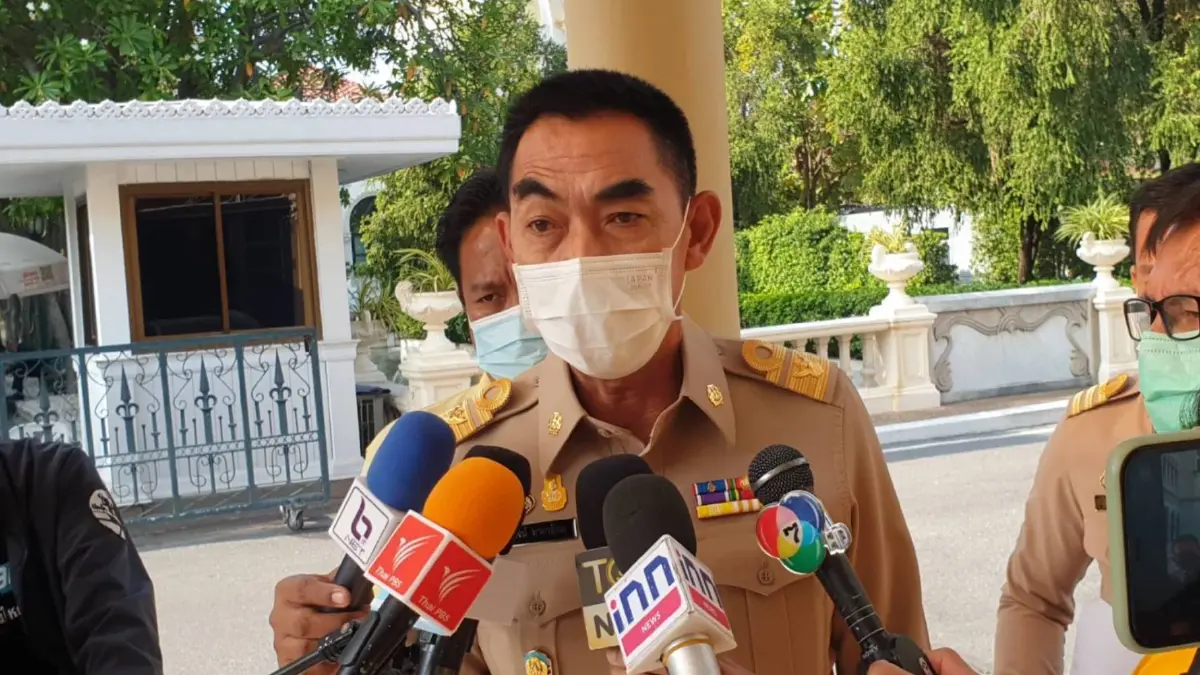 "พลเอกสุพจน์" เตรียมถก ศปก.ศบค.เข้มมาตรการเข้าประเทศ กันโอมิครอนระบาด