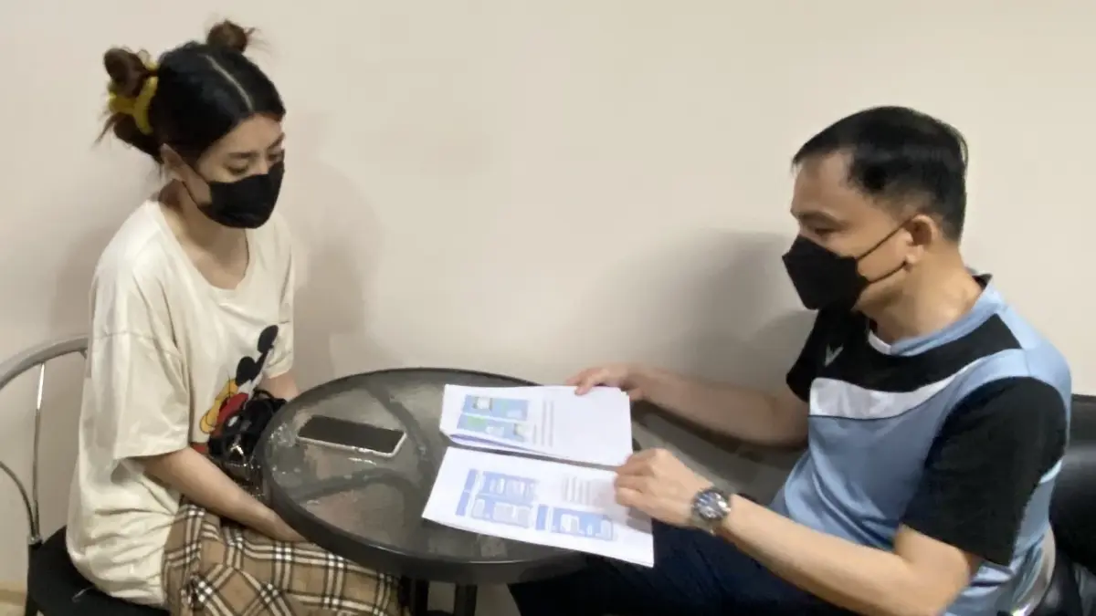 รวบอดีตพิธีกรรายการทีวี หลอกลงทุน คล้ายแชร์ลูกโซ่ มูลค่าเสียหายกว่า 100 ล. รวบอดีตพิธีกรรายการทีวี หลอกลงทุน คล้ายแชร์ลูกโซ่ มูลค่าเสียหายกว่า 100 ล.