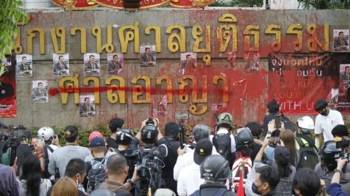 ไม่รอด! ศาลสั่งคุก 2 เดือน “อั๋ว จุฑาทิพย์ “ ร่วมม็อบปาของ-ด่าทอผู้พิพากษา