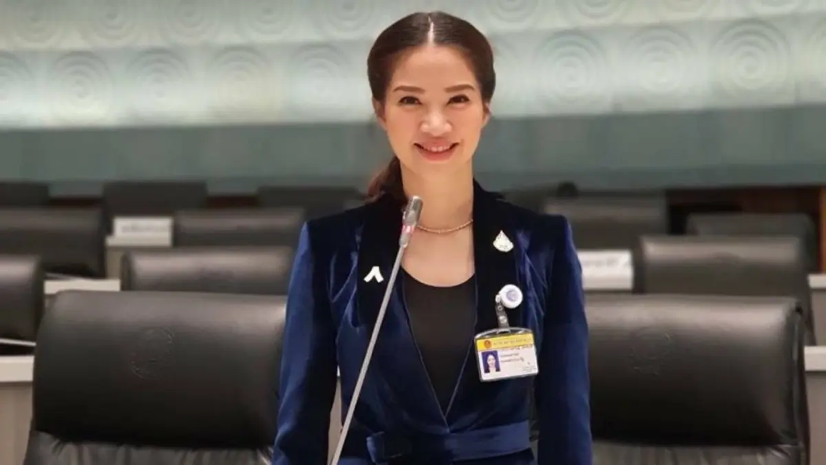 “ส.ส.กานต์กนิษฐ์” เรียกร้อง กทม.-สนง.เขต ช่วยดูแลชาว กทม. “ส.ส.กานต์กนิษฐ์” เรียกร้อง กทม.-สนง.เขต ช่วยดูแลชาว กทม.