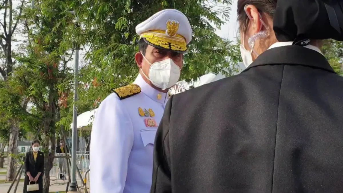 นายกฯ ฉุน คนวิจารณ์คำพูด ขึ้นทางด่วนแบ่งแยก คนรวย-คนจน นายกฯ ฉุน คนวิจารณ์คำพูด ขึ้นทางด่วนแบ่งแยก คนรวย-คนจน