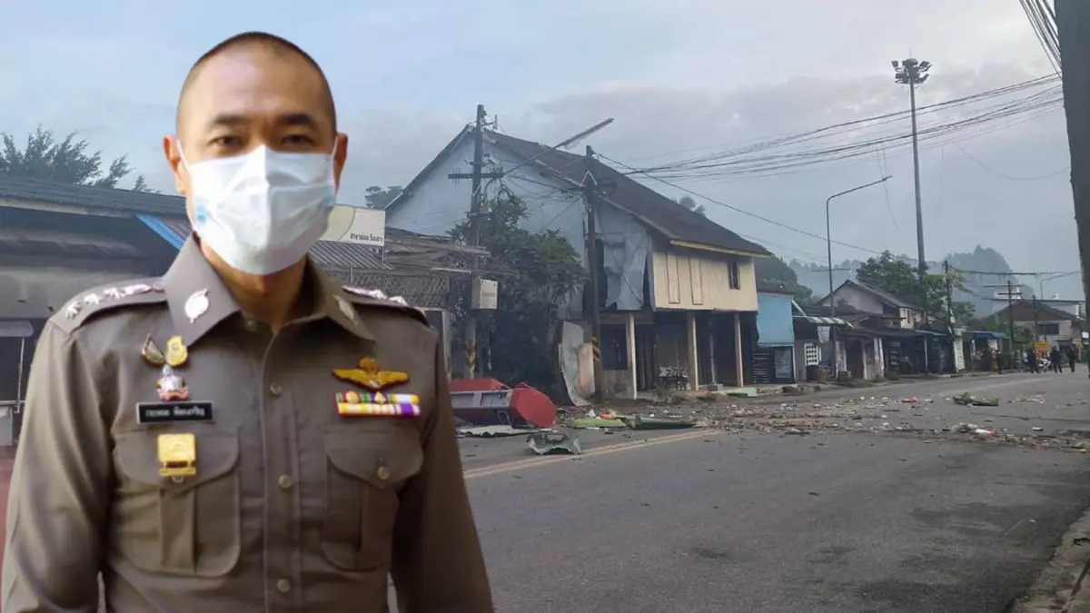 ตร. เร่งออกหมายจับคนร้ายวางระเบิดรือเสาะ โชคดี"พระสงฆ์-ทหาร"รอดหวุดหวิด ตร. เร่งออกหมายจับคนร้ายวางระเบิดรือเสาะ โชคดี"พระสงฆ์-ทหาร"รอดหวุดหวิด