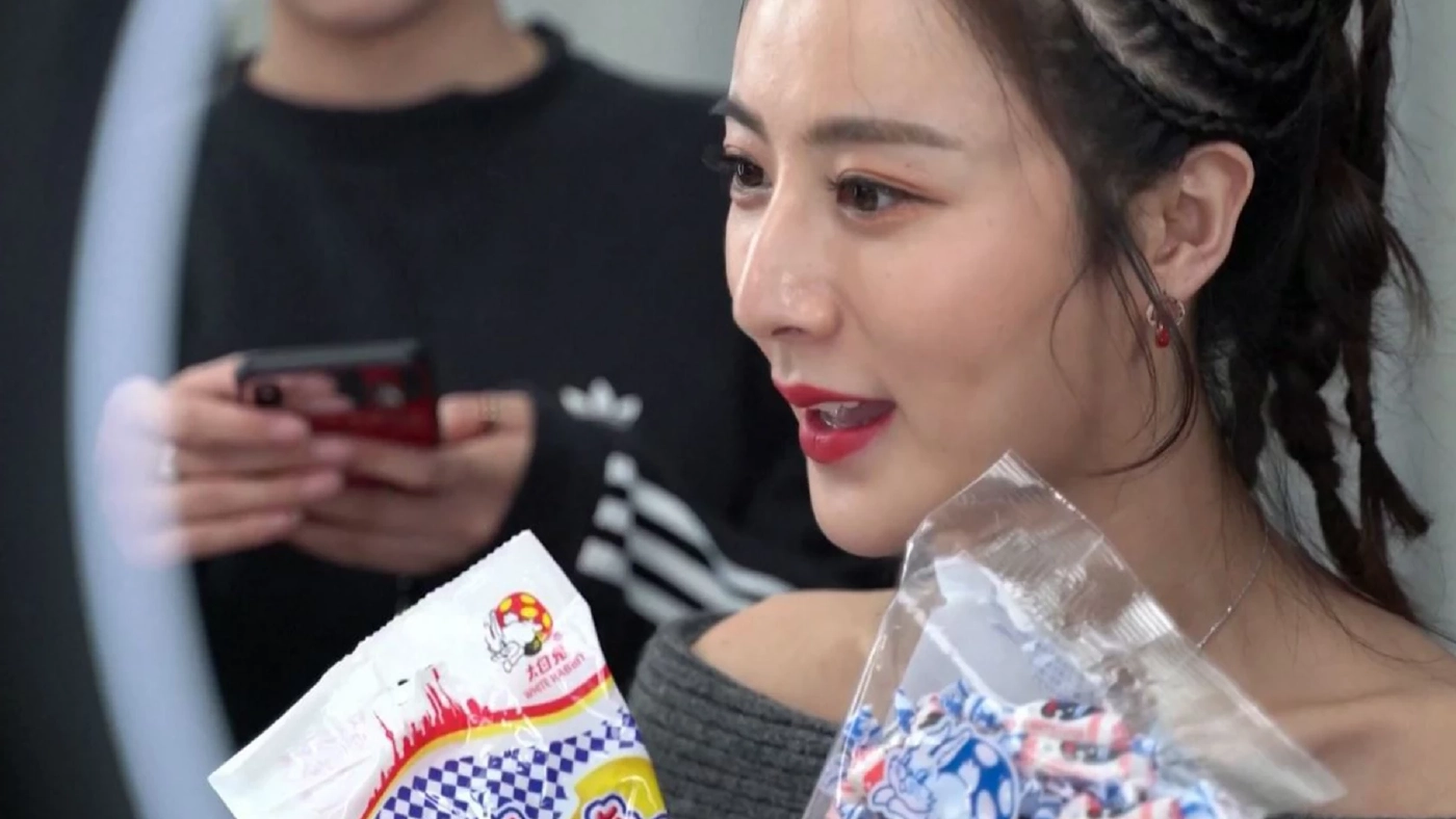 สาวจีนไลฟ์สดขายของถูกปรับ 7 พันล้านบาท ฐานเลี่ยงภาษี