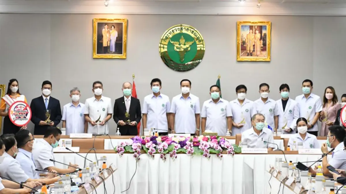 สธ.มอบโล่ NCD Clinic Plus Award ให้ 9 โรงพยาบาล ผลงานดีเด่นระดับประเทศ สธ.มอบโล่ NCD Clinic Plus Award ให้ 9 โรงพยาบาล ผลงานดีเด่นระดับประเทศ