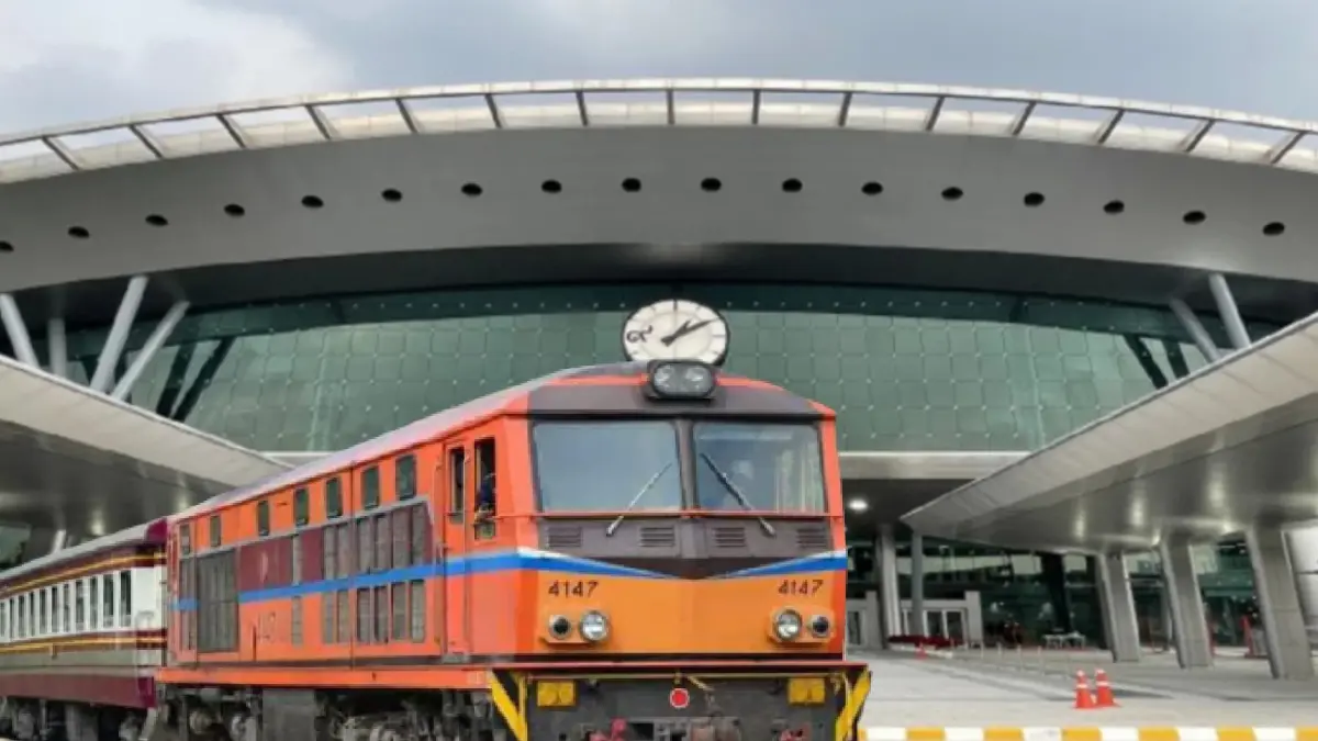 เรื่องของ “ส้วม” บนรถไฟไทย กับ สถานีกลางบางซื่อ เรื่องของ “ส้วม” บนรถไฟไทย กับ สถานีกลางบางซื่อ