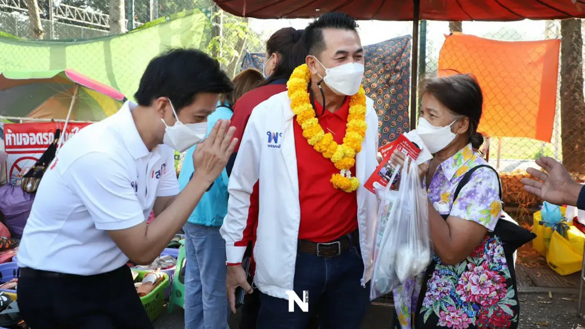 "ชลน่าน"ควง"สุรชาติ" ลุยเรียกคะแนนตลาดท่าทราย "ชลน่าน"ควง"สุรชาติ" ลุยเรียกคะแนนตลาดท่าทราย