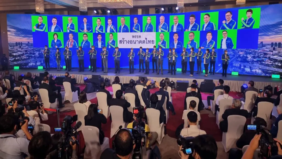“อุตตม” เผย ผู้นำฟื้นเศรษฐกิจ ต้อง “สมคิด” “อุตตม” เผย ผู้นำฟื้นเศรษฐกิจ ต้อง “สมคิด”