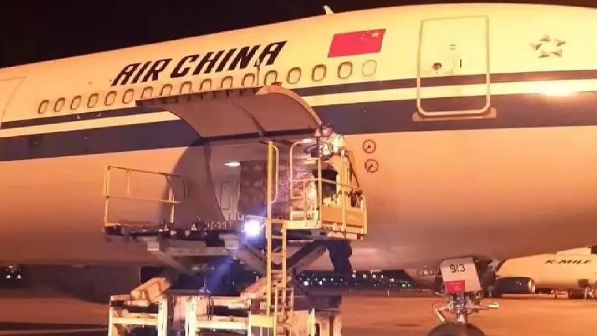 รัฐบาลจีนบริจาควีตซีนป้องกันโควิด 5 แสนโดส ถึงไทยแล้ววันนี้ รัฐบาลจีนบริจาควีตซีนป้องกันโควิด 5 แสนโดส ถึงไทยแล้ววันนี้