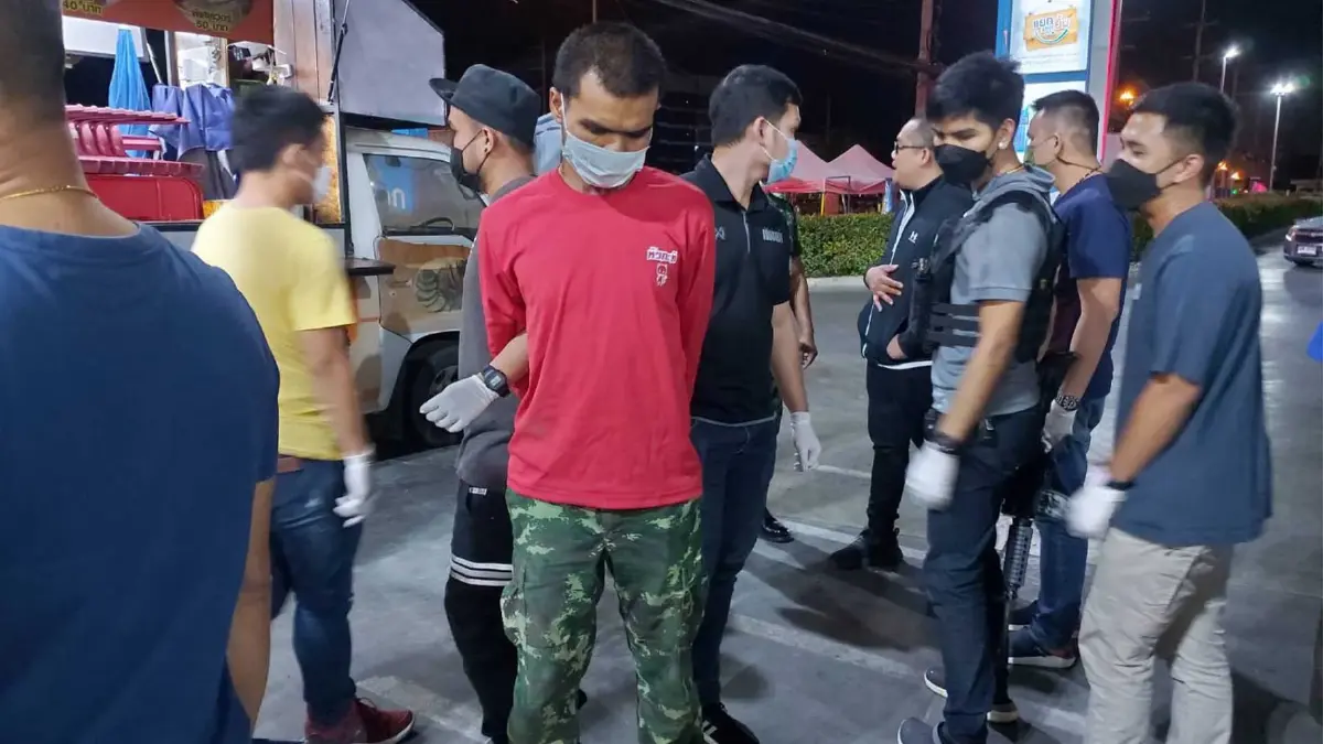 อดีตทหาร ขโมย M 16 จากค่ายทหารลพบุรี ซิ่งกระบะหนี สารภาพจะนำปืนไปยิงนายจ้าง