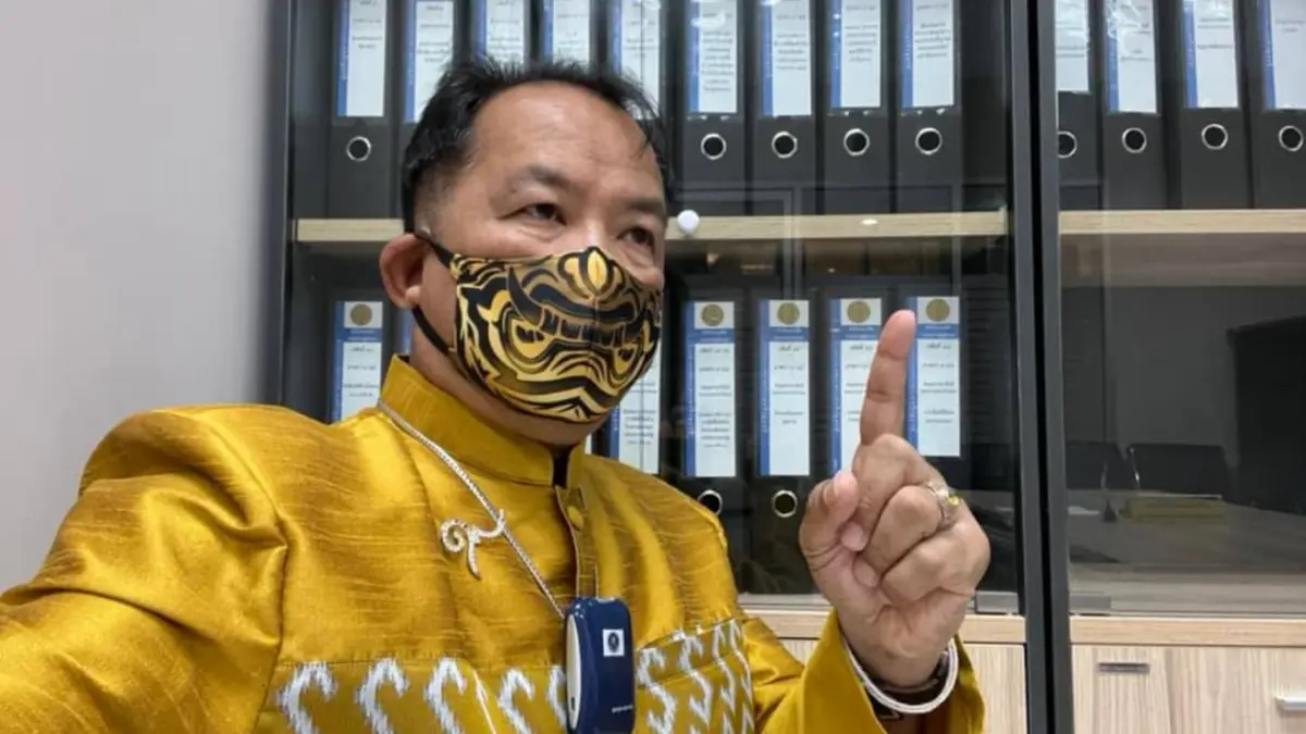 "ศรีสุวรรณ" จ่อร้องยุบเพื่อไทย ปมทักษิณสั่งปลด พล.อ.พัลลภ พ้นสมาชิกพรรค