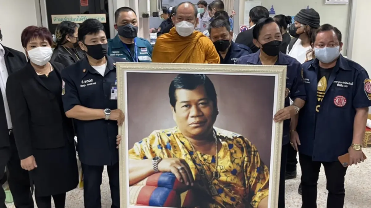 ร่ำไห้ เคลื่อนศพ “ไวพจน์ เพชรสุพรรณ” บำเพ็ญกุศลที่สุพรรณ ร่ำไห้ เคลื่อนศพ “ไวพจน์ เพชรสุพรรณ” บำเพ็ญกุศลที่สุพรรณ