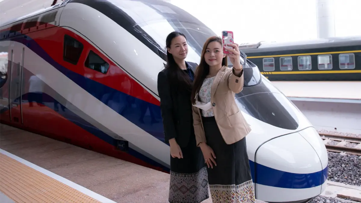 คาดชาวจีนเกินล้าน เที่ยวผ่านรถไฟจีน-ลาวเข้าไทย (คลิป) คาดชาวจีนเกินล้าน เที่ยวผ่านรถไฟจีน-ลาวเข้าไทย (คลิป)