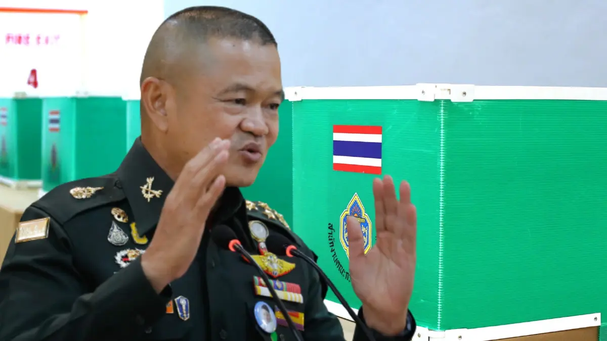 "บิ๊กบี้"กำชับกำลังพลไปใช้ใช้สิทธิ์เลือกซ่อมจตุจักร-หลักสี่ "บิ๊กบี้"กำชับกำลังพลไปใช้ใช้สิทธิ์เลือกซ่อมจตุจักร-หลักสี่