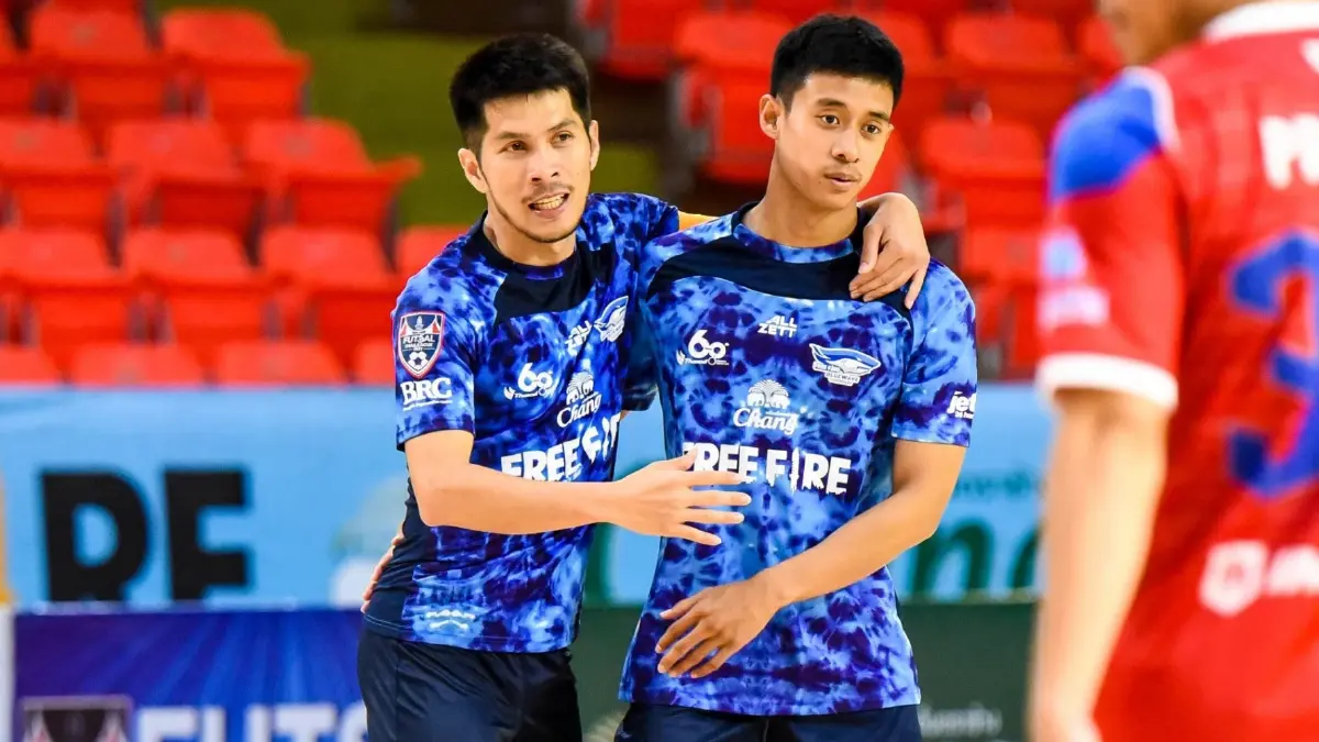 บลูเวฟเฉือนราชนาวี 2-1 ยืดสถิติไร้พ่าย 23 นัด บลูเวฟเฉือนราชนาวี 2-1 ยืดสถิติไร้พ่าย 23 นัด