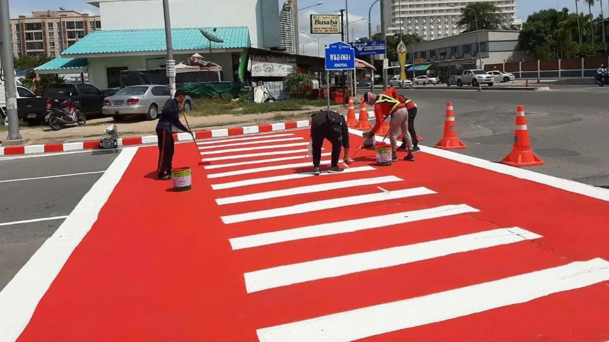 เมืองอุดรเร่งปรับ "ทางม้าลาย" เส้นสีเด่น เห็นชัด ลดอุบัติเหตุ เมืองอุดรเร่งปรับ "ทางม้าลาย" เส้นสีเด่น เห็นชัด ลดอุบัติเหตุ