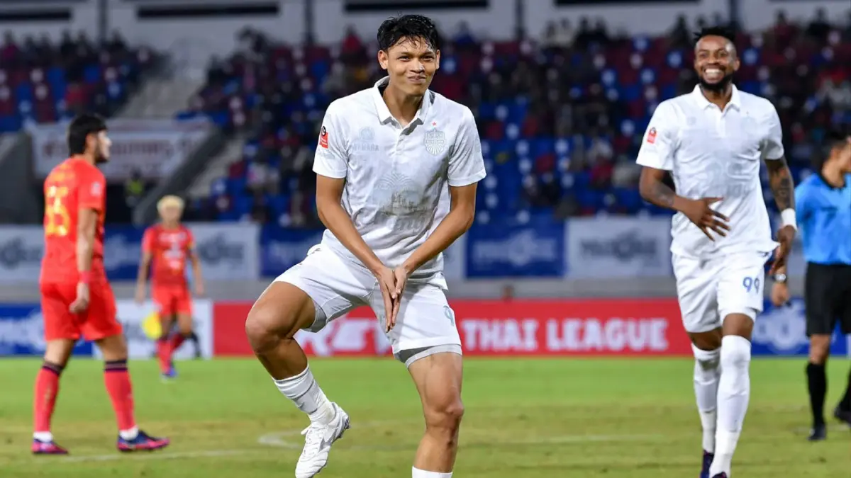 บุรีรัมย์บุกถล่มเชียงใหม่ 4-1 ขึ้นรั้งจ่าฝูงไทยลีก บุรีรัมย์บุกถล่มเชียงใหม่ 4-1 ขึ้นรั้งจ่าฝูงไทยลีก