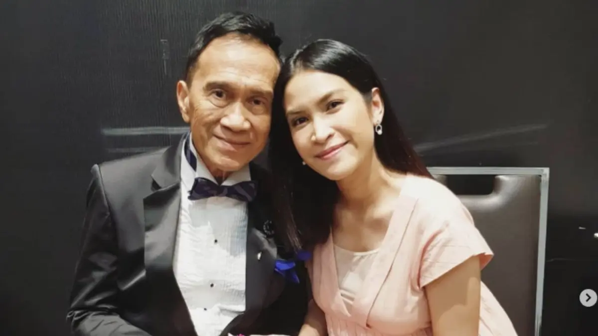 ญาติรับศพ “ต้อย เศรษฐา” บำเพ็ญกุศล “อีฟ พุทธิดา” เผยสาเหตุพ่อจากไปไม่คาดคิด ญาติรับศพ “ต้อย เศรษฐา” บำเพ็ญกุศล “อีฟ พุทธิดา” เผยสาเหตุพ่อจากไปไม่คาดคิด