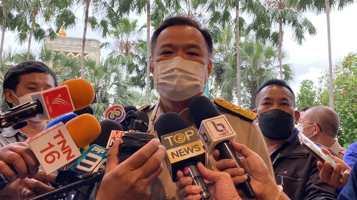 อนุทิน ยืนยัน ไม่ยกเลิกสิทธิ UCEP รักษาโควิด-19 รัฐพร้อมจ่ายค่ารักษา