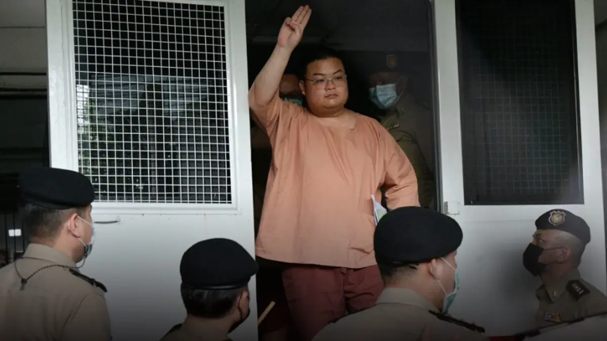"เพนกวิน" รอดคุก ศาลให้ประกันตัวแล้ว ส่วน "อานนท์ นำภา" ทนายไม่ได้ยื่นประกัน