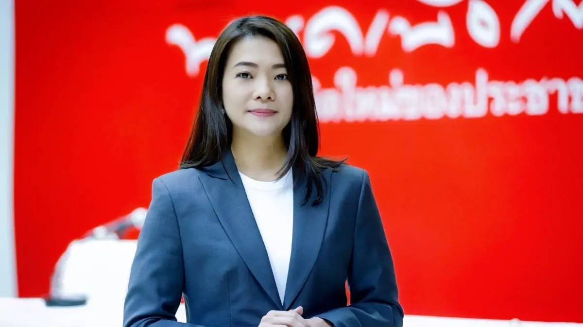 โฆษกพรรคเพื่อไทย แนะรัฐทบทวนอย่าด่วนปลดโรคโควิดพ้นยูเซ็ป