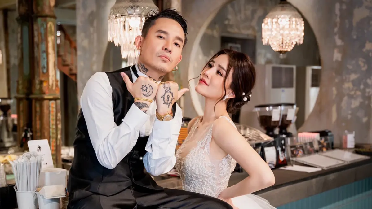 “เดย์ ไทยเทเนี่ยม” ควงแฟนสาวถ่ายพรีเวดดิ้งแนวสตรีทสุดเท่ “เดย์ ไทยเทเนี่ยม” ควงแฟนสาวถ่ายพรีเวดดิ้งแนวสตรีทสุดเท่