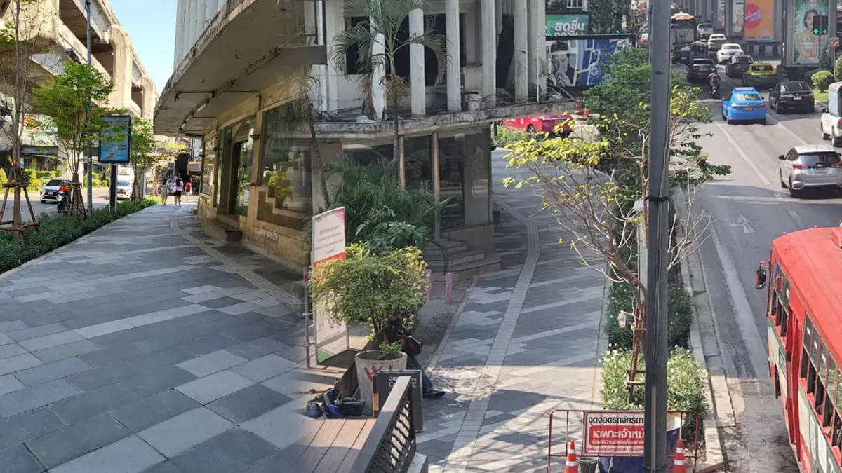 กทม.พลิกโฉมถนนพระรามที่ 1 ชูพื้นที่นำร่องต้นแบบทางเท้าใจกลางเมือง