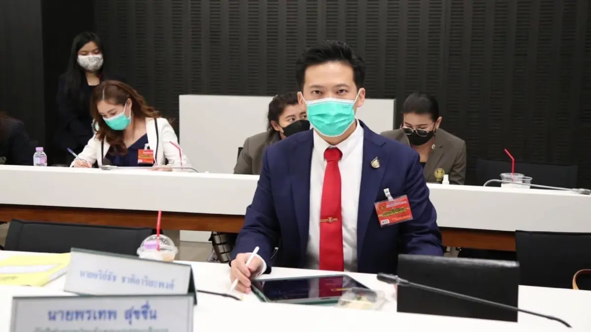 "อริย์ธัช" แนะ เอาสายไฟฟ้า-สื่อสารลงดินอย่าแค่ทำเป็นพิธี "อริย์ธัช" แนะ เอาสายไฟฟ้า-สื่อสารลงดินอย่าแค่ทำเป็นพิธี