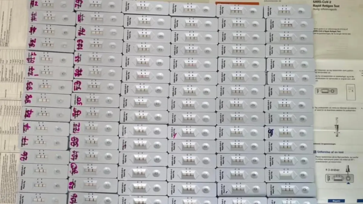 ผงะ! ชาวบ้านตรวจ "ATK" พบติดเชื้อไวรัส "โควิด" 100 จาก 106 คน ผงะ! ชาวบ้านตรวจ "ATK" พบติดเชื้อไวรัส "โควิด" 100 จาก 106 คน