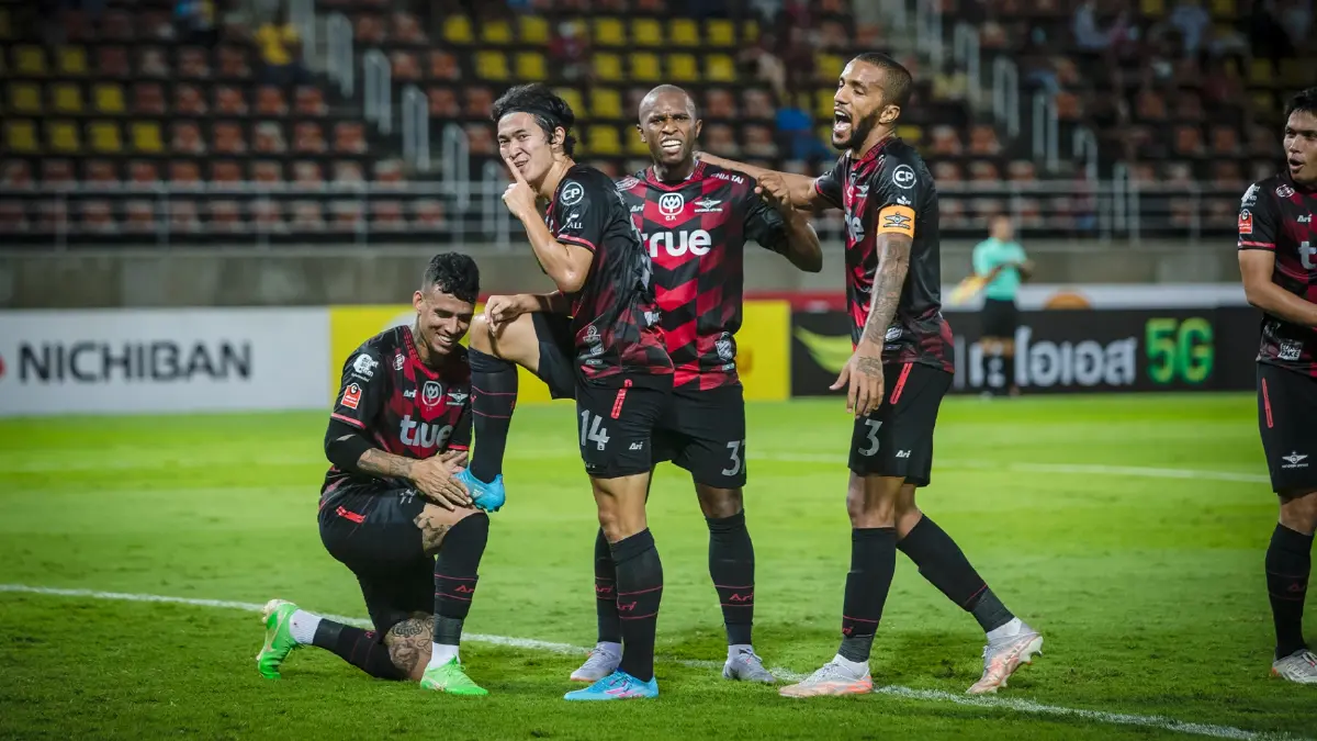 “แข้งเทพ” เปิดบ้านอัด “เขี้ยวสมุทร” 2-0 “แข้งเทพ” เปิดบ้านอัด “เขี้ยวสมุทร” 2-0