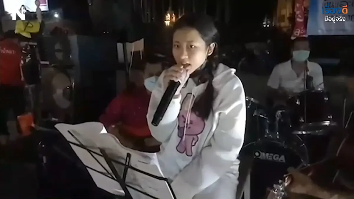 ม.1 เสียงใสแถมใจดี มีจิตอาสาร้องเพลงหาเงินช่วยหมา-แมวจรจัด ม.1 เสียงใสแถมใจดี มีจิตอาสาร้องเพลงหาเงินช่วยหมา-แมวจรจัด