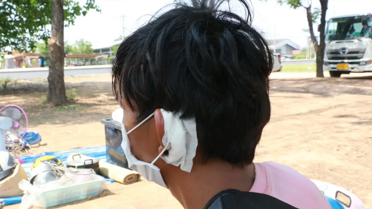 ตร.เร่งแกะรอยวงจรปิดล่าแก๊งโจ๋ควงสปาต้าบุกฟัน 3 พนักงานรง.น้ำตาล