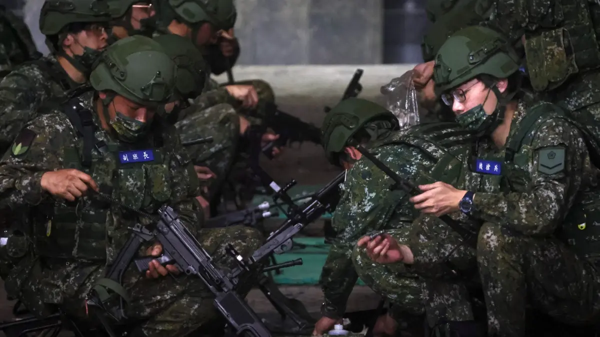 ไต้หวันฝึกทหารเข้มเตรียมรับมือหากถูกจีนรุกราน ไต้หวันฝึกทหารเข้มเตรียมรับมือหากถูกจีนรุกราน