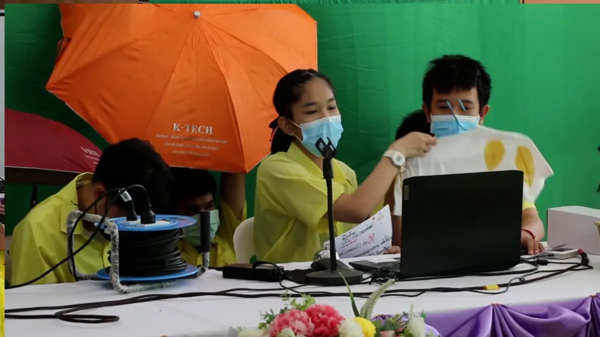 ครูห่วงเด็กออกระบบสอนการขายสินค้าออนไลน์หวังต่อยอดเป็นอาชีพ