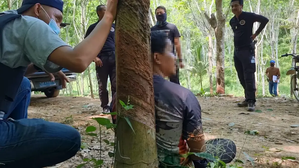 ค้นขนำคุมตัวคนสนิท “ไอ้ฉุย” เค้นสอบ เชื่อยังอยู่ในพื้นที่