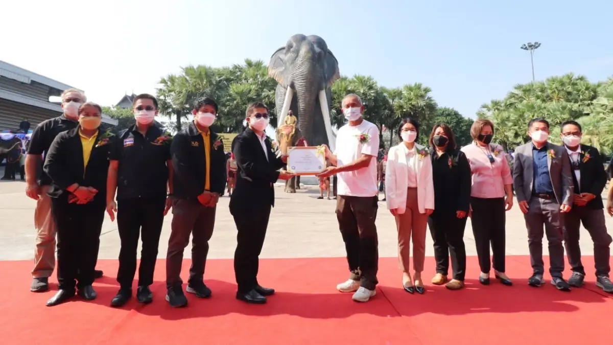 ปางช้างสวนนงนุชพัทยา ได้รับมาตรฐาน มกษ.แห่งแรกในประเทศไทย จากกระทรวงเกษตรและสหกรณ์ ปางช้างสวนนงนุชพัทยา ได้รับมาตรฐาน มกษ.แห่งแรกในประเทศไทย จากกระทรวงเกษตรและสหกรณ์