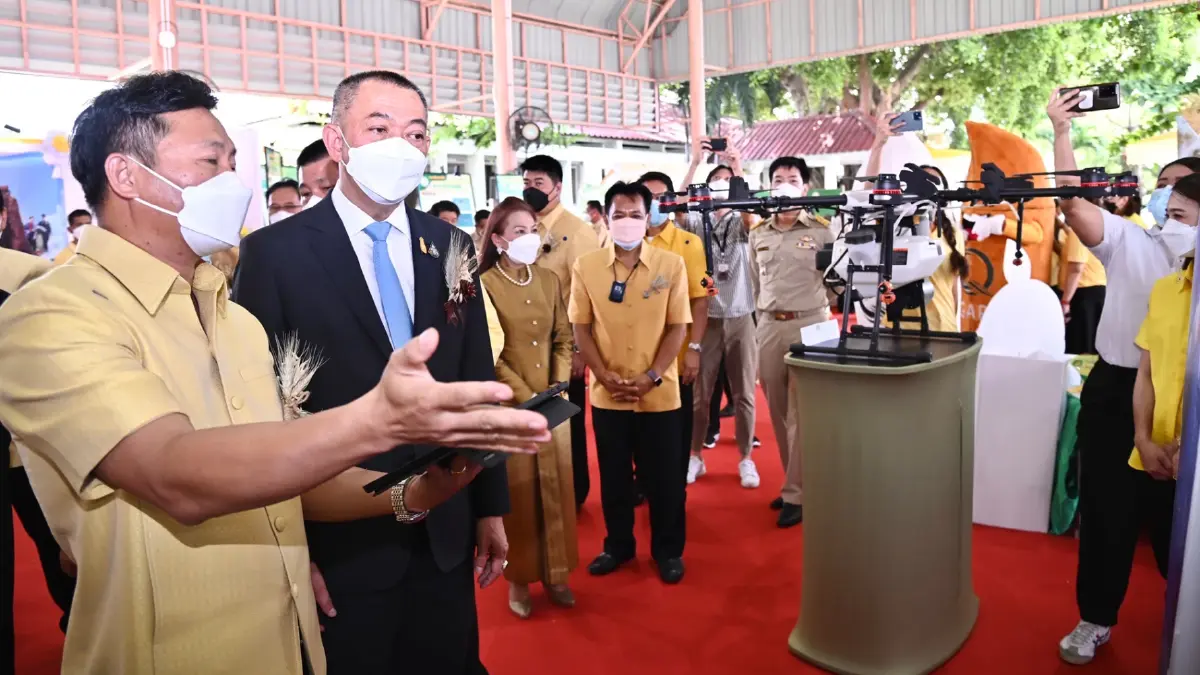 รมว.เฉลิมชัย ร่วมฉลอง 16 ปี "กรมการข้าว"