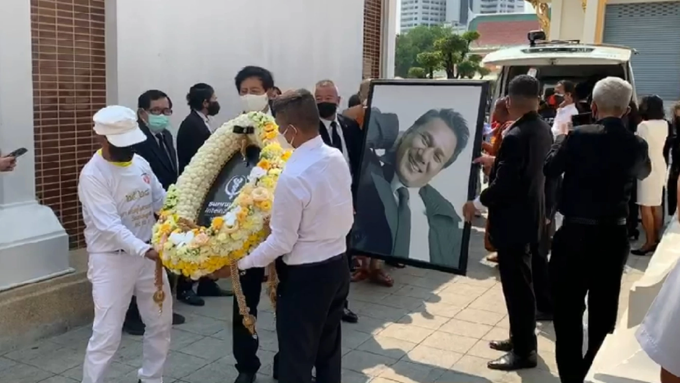 เคลื่อนร่าง "สรพงศ์" ไปวัดเทพศิรินทร์ ครอบครัว - แฟนคลับ ร่วมพิธีแน่นศาลาฯ