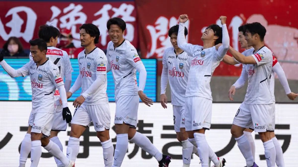 ฟรอนตาเล่เฉือนอุราวะ 2-1 "ชนาธิป" เล่น 76 นาที ฟรอนตาเล่เฉือนอุราวะ 2-1 "ชนาธิป" เล่น 76 นาที