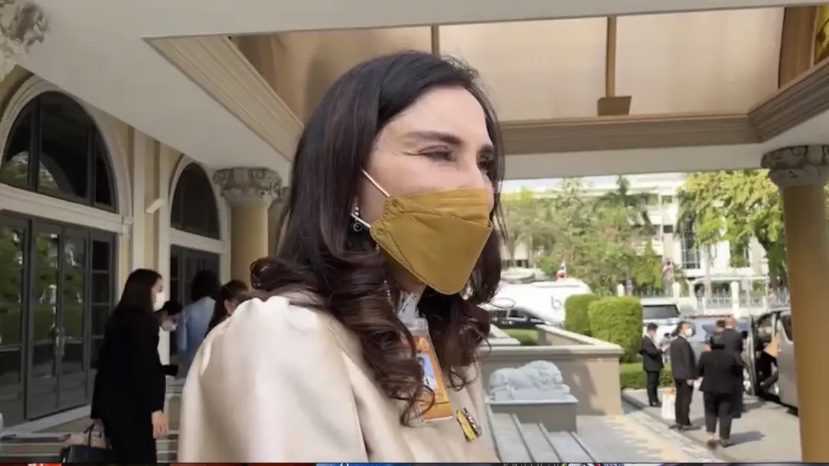 น้องชาดาฟาดทนายพาดพิงพี่ชายมีเอี่ยวคดีแตงโม ขู่พูดชื่อเต็มระวังเจอฟ้อง น้องชาดาฟาดทนายพาดพิงพี่ชายมีเอี่ยวคดีแตงโม ขู่พูดชื่อเต็มระวังเจอฟ้อง