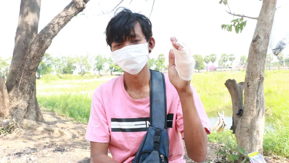 แก๊งโจ๋นับ 10 ควงสปาต้าบุกฟันพนักงานโรงน้ำตาลสาหัส 1