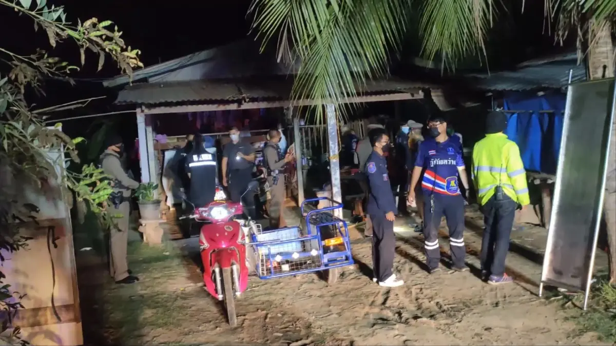 ลุงโหดคว้าขวานฟันหัวหลานชายดับก่อนเทน้ำมันราดน้องสาวจุดไฟเผา ลุงโหดคว้าขวานฟันหัวหลานชายดับก่อนเทน้ำมันราดน้องสาวจุดไฟเผา