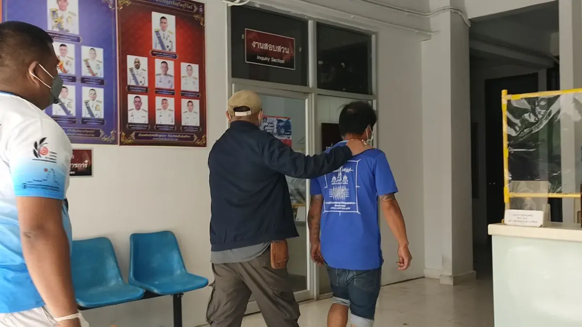 รวบพ่อเลี้ยงหื่นอนาจารลูกเลี้ยงออทิสติกแม่เห็นกอดจูบคาตารับไม่ได้ รวบพ่อเลี้ยงหื่นอนาจารลูกเลี้ยงออทิสติกแม่เห็นกอดจูบคาตารับไม่ได้