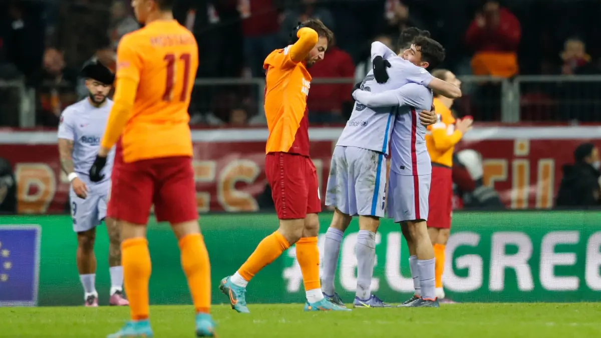 ผลบอลวันนี้! บาร์ซ่าเฉือนกาลาฯ2-1ลิ่วยูโรปา, ทอฟฟี่คว้าชัยนัดแรกรอบ5เกม