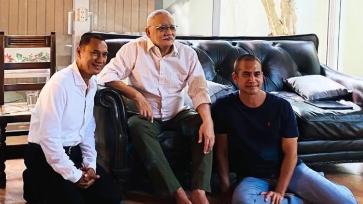 "ผู้พันเบิร์ด" โพสต์กราบลา "สรพงศ์ ชาตรี" พระเอกนักบุญตลอดกาล "ผู้พันเบิร์ด" โพสต์กราบลา "สรพงศ์ ชาตรี" พระเอกนักบุญตลอดกาล