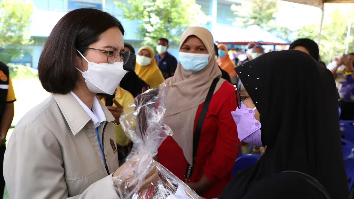 “ตรีนุช” ห่วงน้ำท่วมภาคใต้ บินด่วนลงนราธิวาส