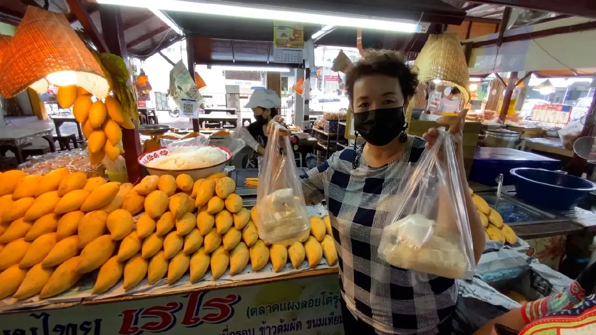 ร้านข้าวเหนียวมะม่วงชวน “มิลลิ” เยือนขอนแก่นทานสูตรเด็ดฟรีไม่อั้น