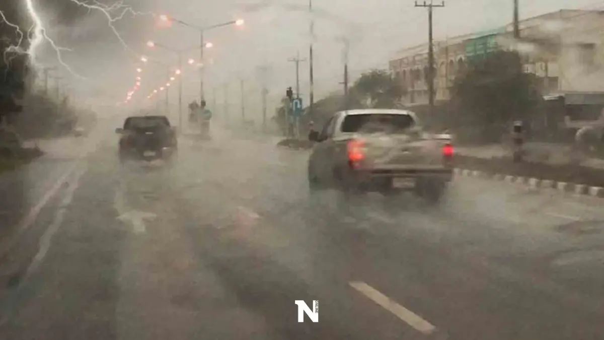 เช็กก่อนเดินทาง พยากรณ์อากาศวันพรุ่งนี้ ภาคใต้ - เหนือมีฝนฟ้าคะนอง